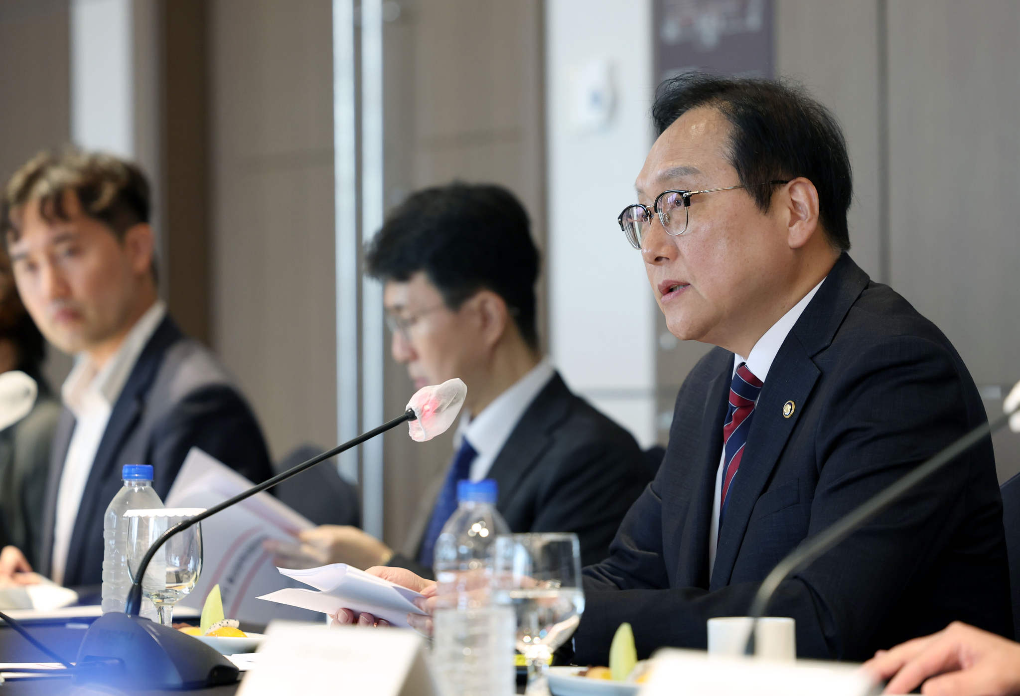 Trade Minister Cheong In-kyo speaks during a meeting in Seoul on Oct. 29, 2024, in this photo provided by the Ministry of Trade, Industry and Energy. [YONHAP]
