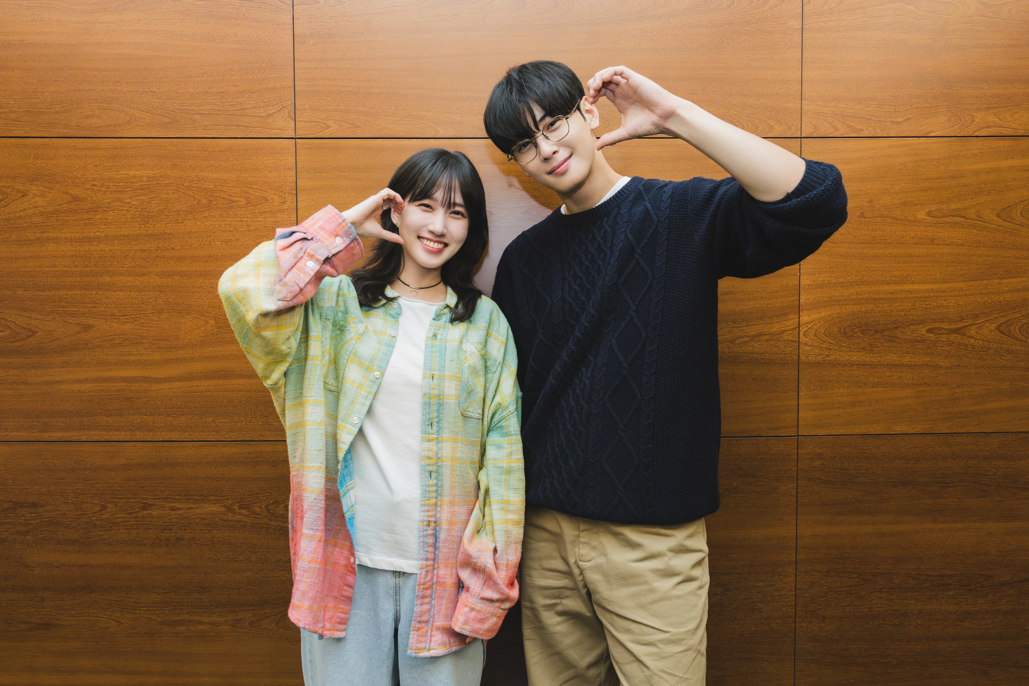 Actor Park Eun-bin, left, and singer-actor Cha Eun-woo [NETFLIX] 