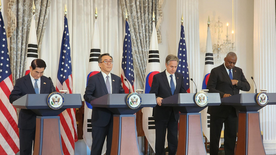 From left, South Korean Defense Minister Kim Yong-hyun, Foreign Minister Cho Tae-yul, U.S. Secretary of State Antony Blinken and U.S. Defense Secretary Lloyd Austin attend a joint press conference after a "2+2" Joint Foreign and Defense Ministerial Meeting at the State Department in Washington on Thursday. [YONHAP]