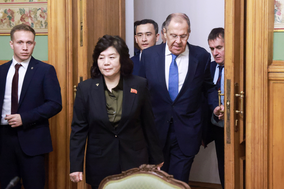 North Korea's Foreign Minister Choe Son-hui and her Russian counterpart Sergey Lavrov arrive for bilateral talks at the Reception House in Moscow. [TASS/YONHAP]