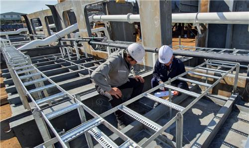 Foreign workers work at construction site in South Jeolla. [SOUTH JEOLLA REGIONAL GOVERNMENT]