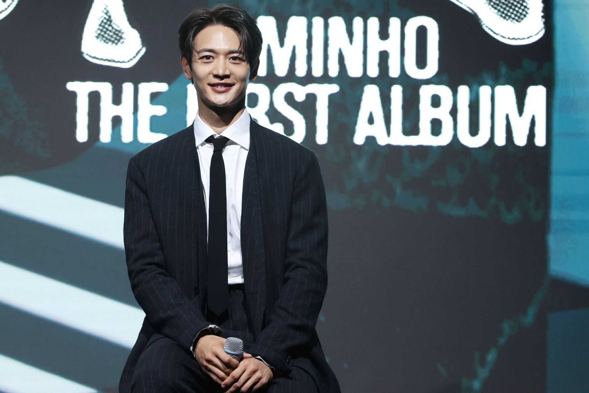 Singer Minho of boy band SHINee at the press conference held on Nov. 4 in western Seoul for his first full-length album, ″Call Back″ [YONHAP]
