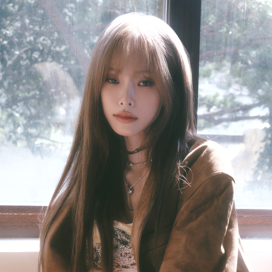 R&B singer-songwriter Heize [P NATION]