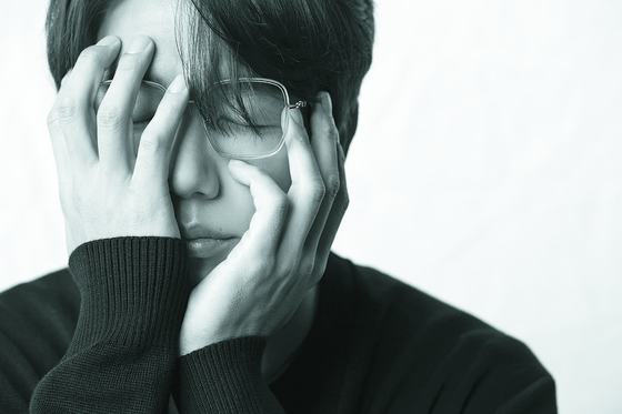 Singer Sung Si-kyung [JOONGANG ILBO] 
