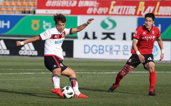 FC Seoul forward Park Chu-young shoots during the K League game against Sangju Sangmu at Sangju Civic Stadium in Sangju, North Gyeongsang on Dec. 1, 2018. [YONHAP] 