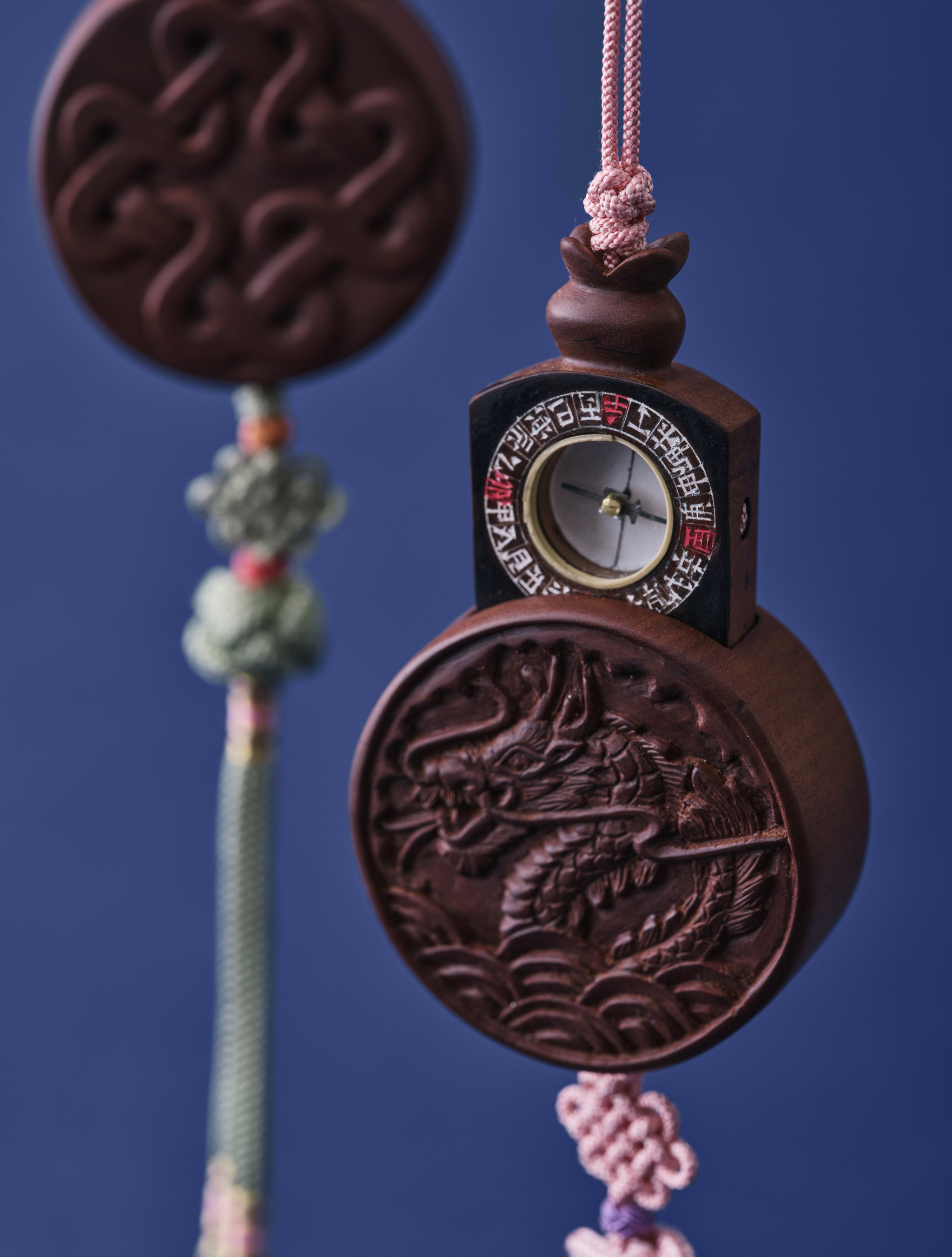 Artist Kim Hee-soo's Nexon-game-inspired traditional compass [KOREA HERITAGE AGENCY] 