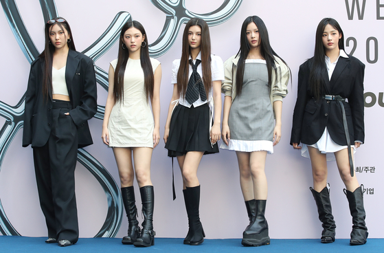 Girl group NewJeans at the Seoul Fashion Week on Sept. 3 [NEWS1]