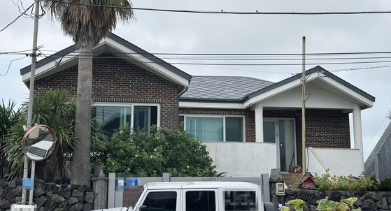 House owned by ex-President Moon Jae-in's daughter, Moon Da-hye, on Jeju Island, where she allegedly ran an illegal house-sharing business. [YONHAP]