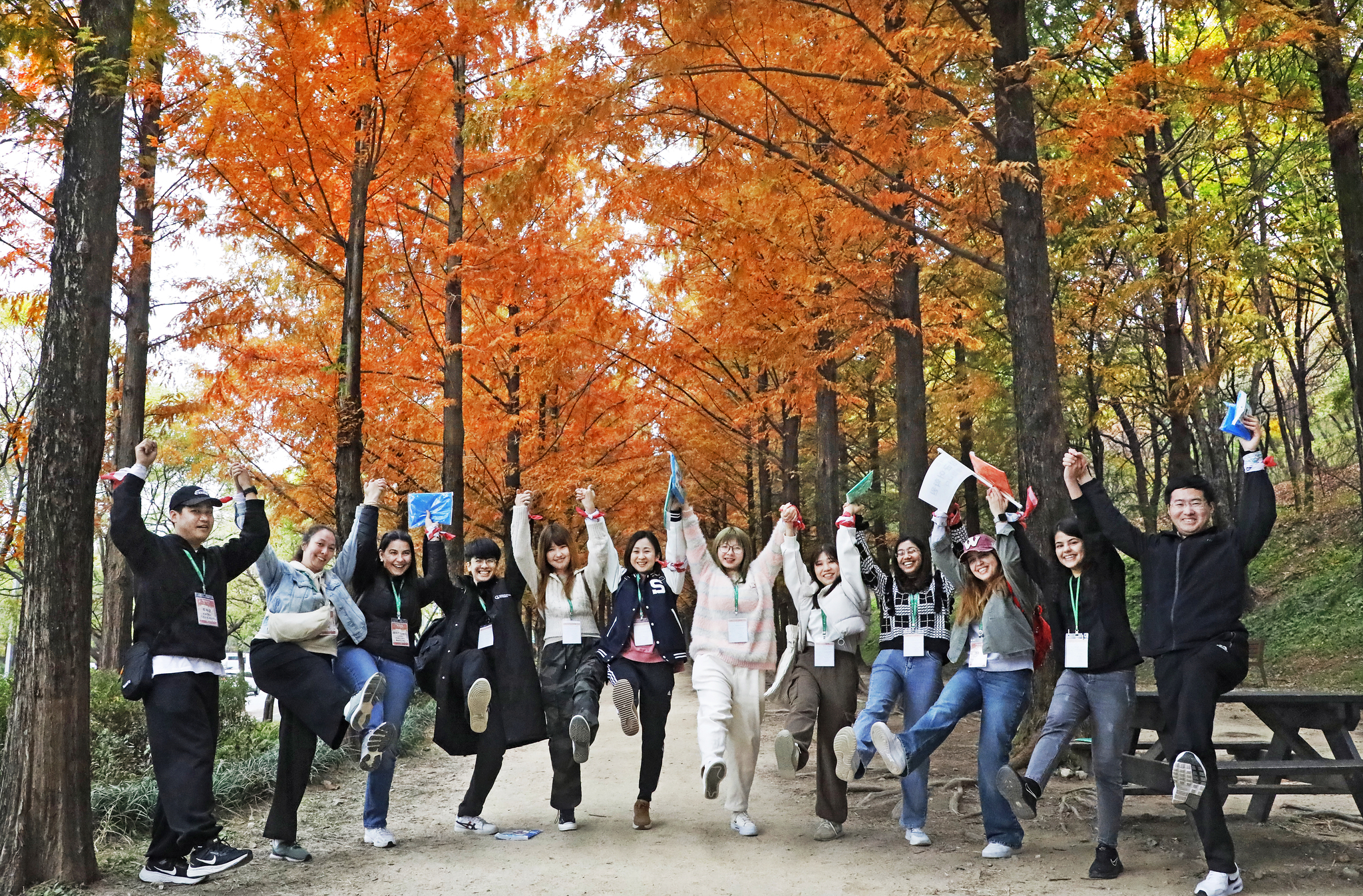 International students from Sungkyunkwan University’s Korean Language Center pose for a photo at the Metasequoia Road in Mapo District, western Seoul, on Thursday. [PARK SANG-MOON]