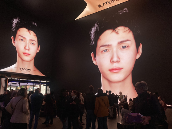 A video of virtual artist Edan Maverick, based on singer-songwriter Dawn, displayed at the ″Focus″ Art Fair held from Oct. 10 to 13 at Saatchi Gallery, London [ONENESS KOREA]