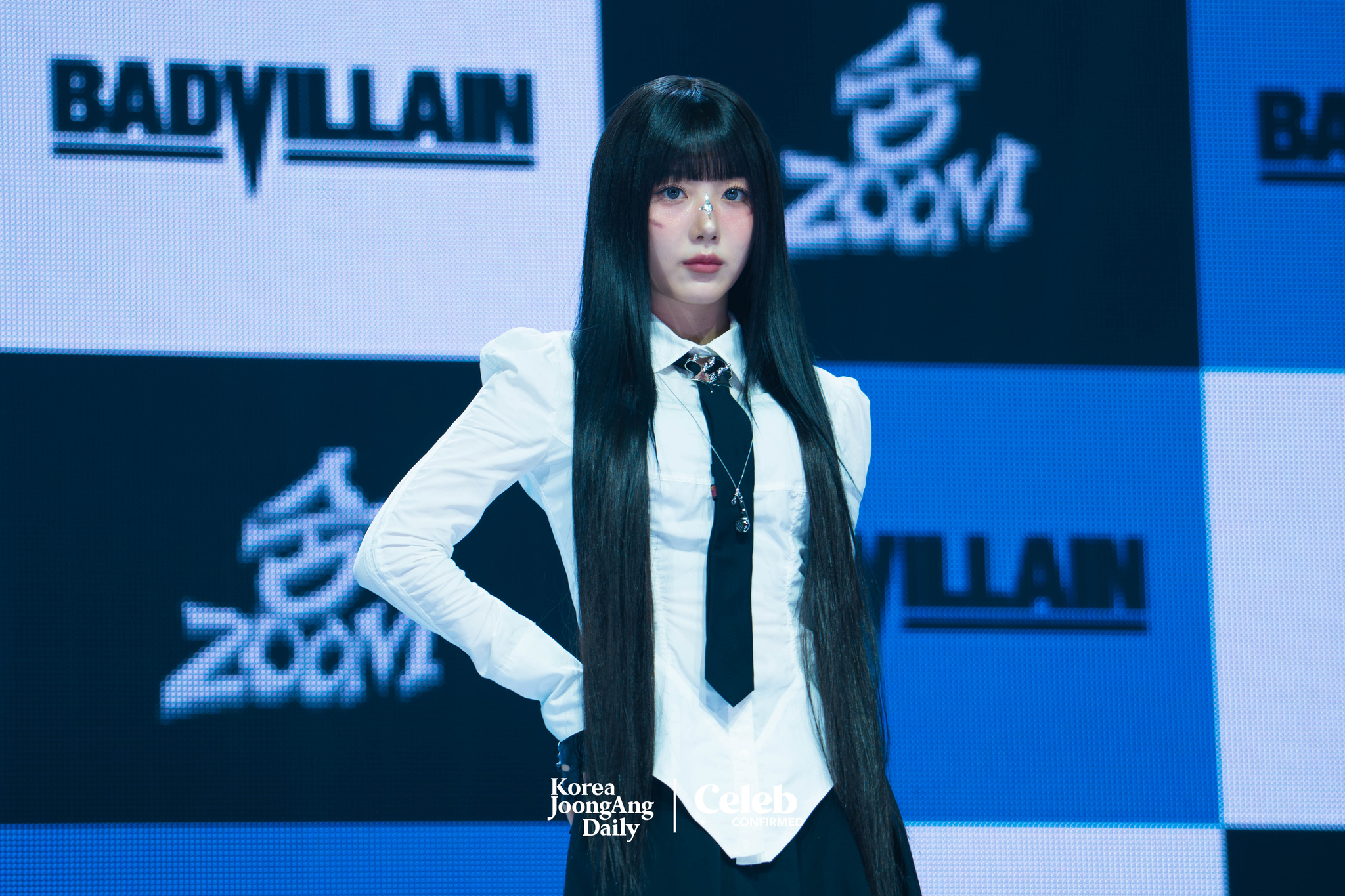 Badvillain’s Yunseo poses for the cameras during a press showcase held on Tuesday at the Yes24 Live Hall, eastern Seoul. [DANIELA GONZALEZ PEREZ]