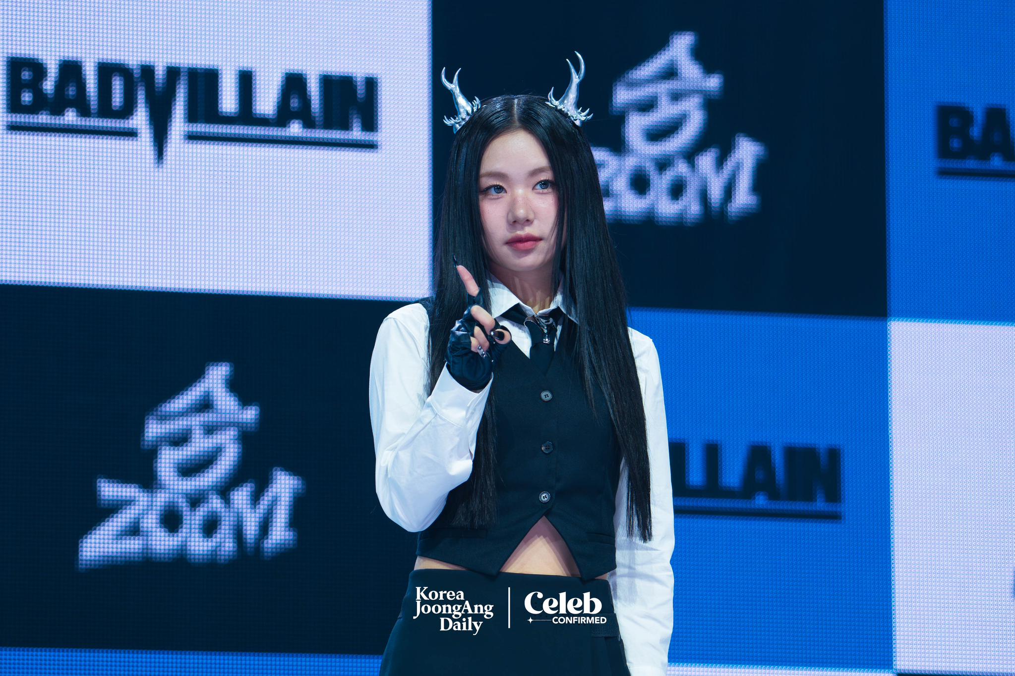 Badvillain’s Hue poses for the cameras during a press showcase held on Tuesday at the Yes24 Live Hall, eastern Seoul. [DANIELA GONZALEZ PEREZ]