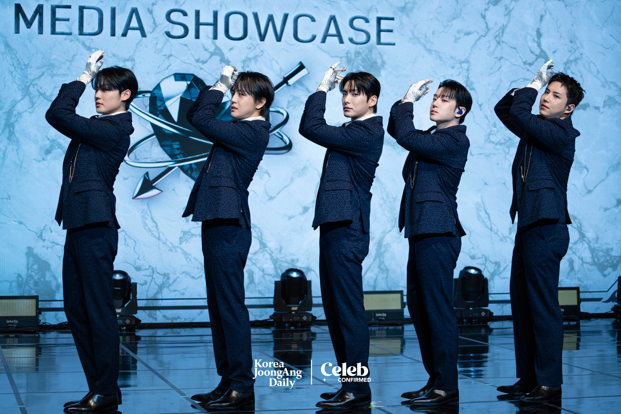 Boy band A.C.E poses for photos during a showcase held on Nov. 20 at the Ilchi Art Hall in southern Seoul for the release of its single "Pinata." [DANIELA GONZALEZ PEREZ]