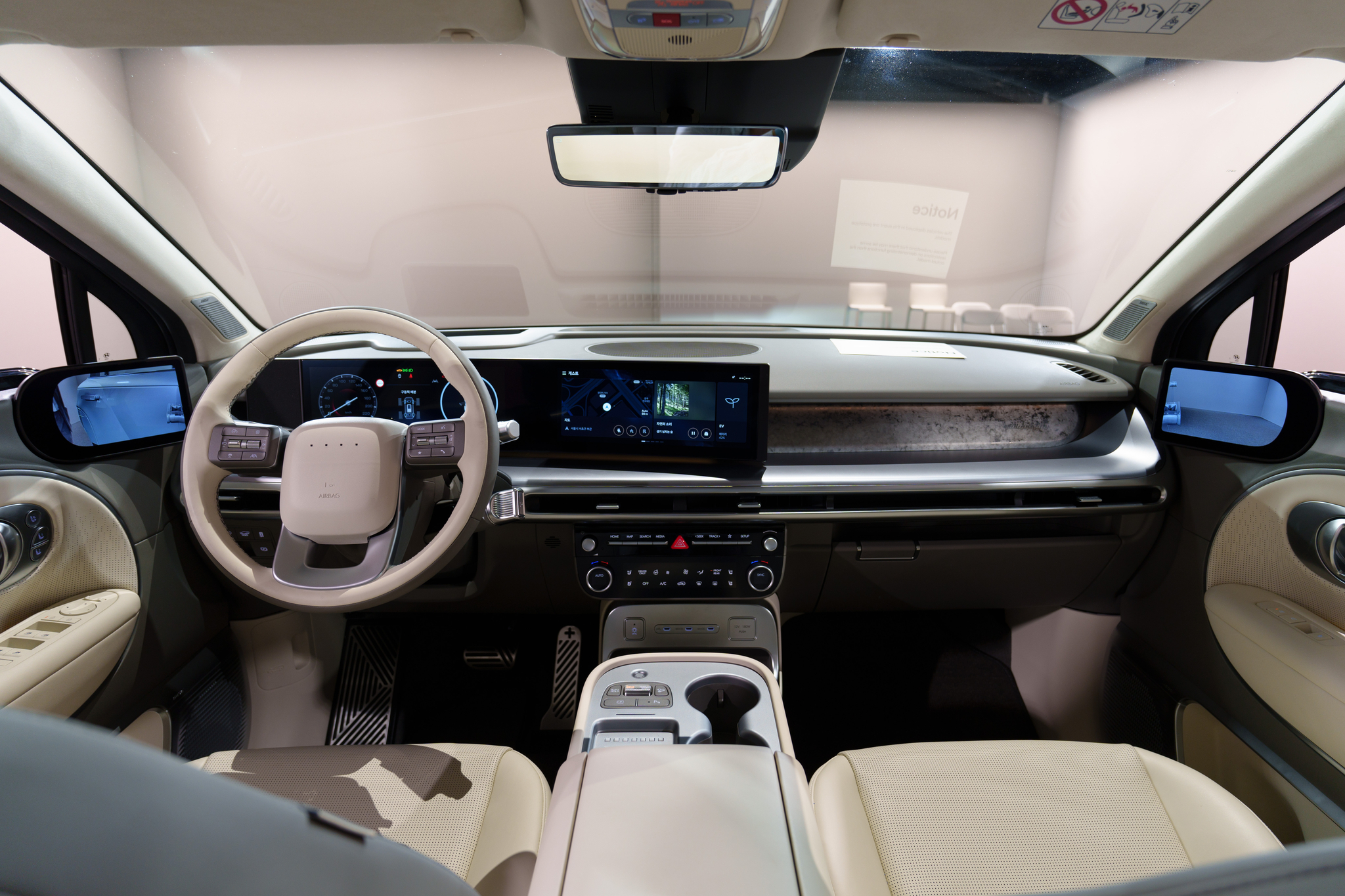 The Hyundai Ioniq 9 during the vehicle's media preview event held in Los Angeles in November [CHO YONG-JUN]