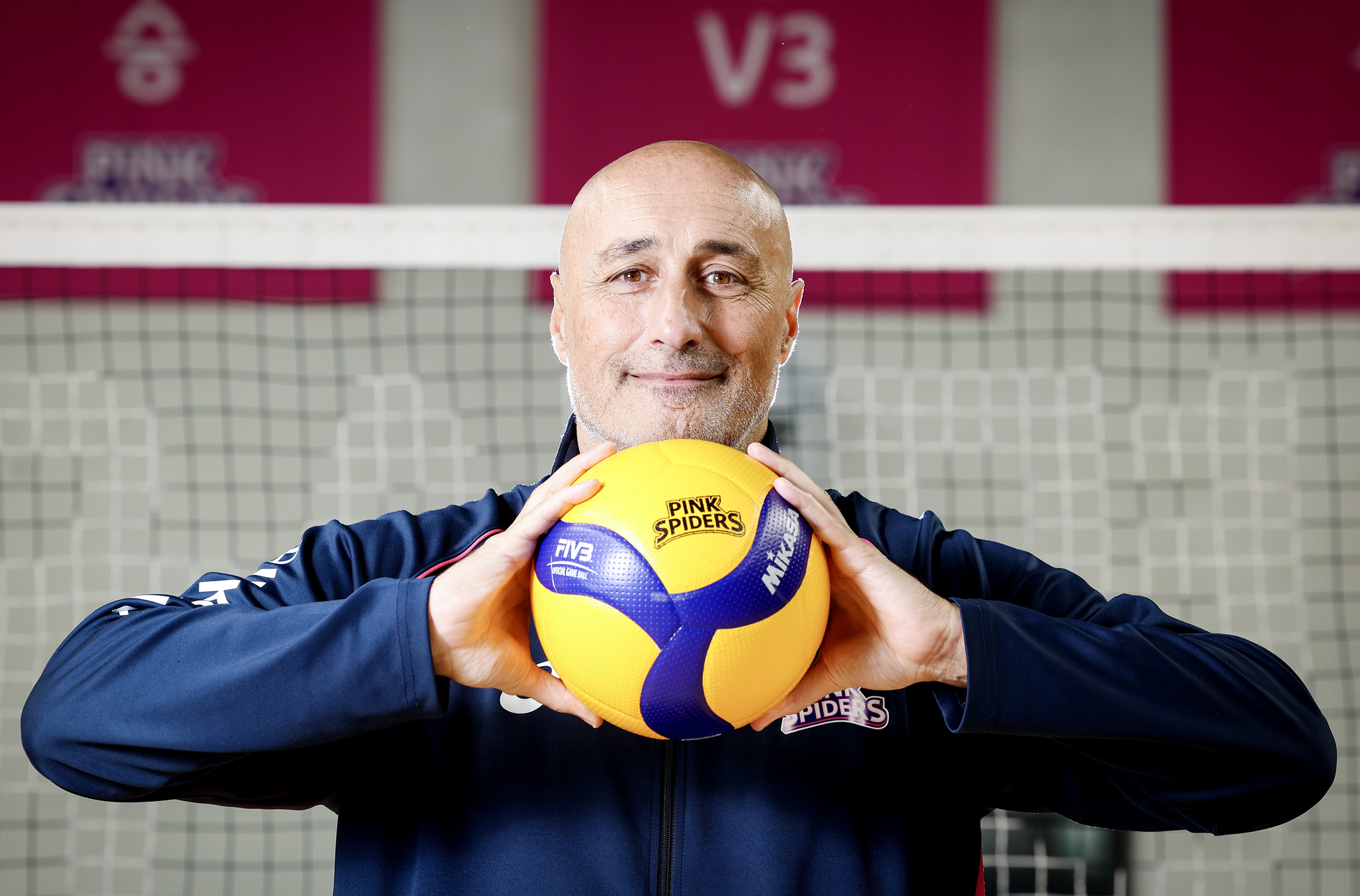 Heungkuk Life Insurance Pink Spiders head coach Marcello Abbondanza poses for a photo during an interview with the JoongAng Ilbo at Heungkuk Life Academy in Yongin, Gyeonggi on Friday, Nov. 22. [JOONGANG ILBO] 