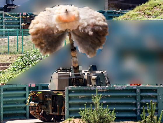 A K9 self-propelled howitzer is mobilized for regular firing drills conducted on the western border island of Yeonpyeong on June 26 for the first time in seven years after South Korea's suspension of an inter-Korean pact restricting such drills. [YONHAP]