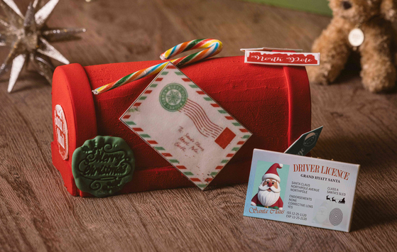 Santa’s Mailbox cherry mousse cake (110,000 won) at Grand Hyatt Seoul [GRAND HYATT SEOUL]