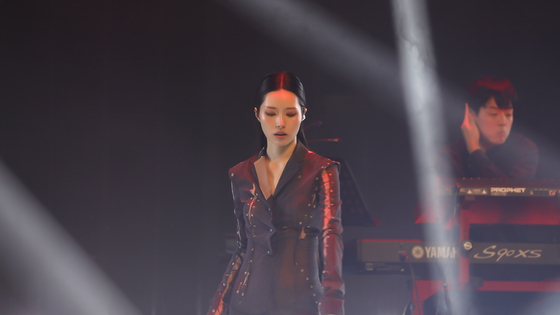 Singer Lim Kim will drop a new album in December. [NEW ENTRY]