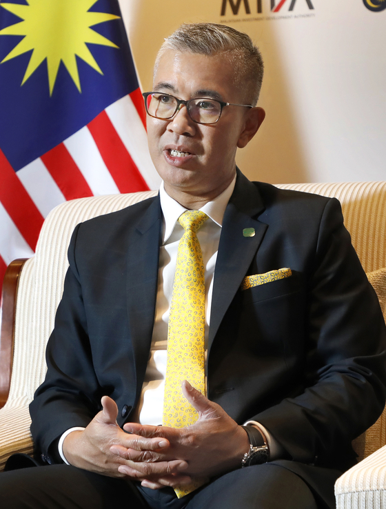 Minister of Investment, Trade and Industry of Malaysia Tengku Zafrul Aziz speaks during an interview with the Korea JoongAng Daily at the Shilla Seoul on Tuesday. [PARK SANG-MOON]