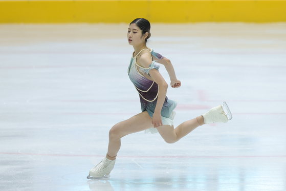 Figure skater Lee Hae-in competes at the Korean Figure Skating Championships in Uijeongbu, Gyeonggi on Jan. 7. [YONHAP] 