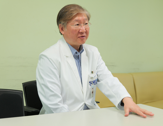 Pediatric professor Kang Hyoung-jin at Seoul National University Hospital [JOONGANG PHOTO]
