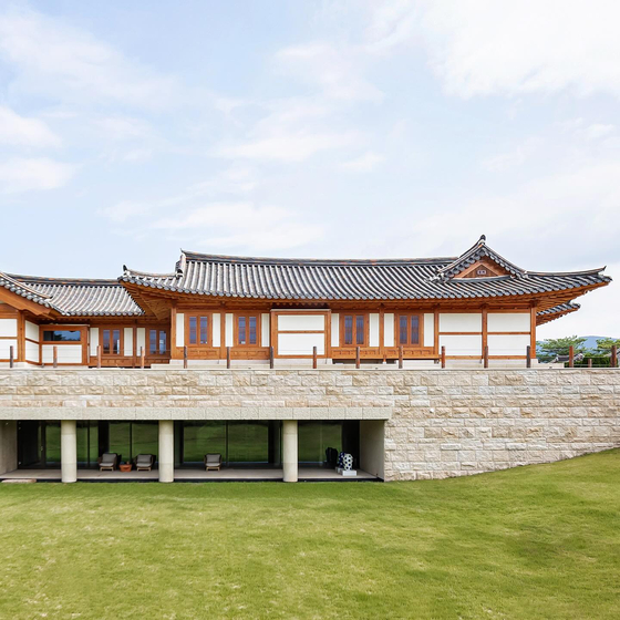 The Hanok Heritage House in Yeongwol County, Gangwon [THE HANOK HERITAGE HOUSE]