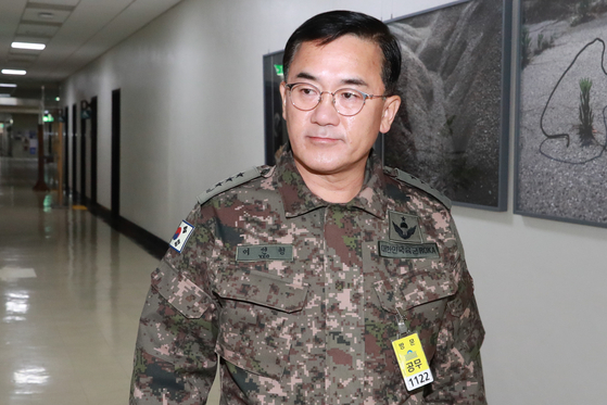 Former Counterintelligence Command Commander Lt. Gen. Yeo In-hyung attends an intelligence committee meeting at the National Assembly in Yeouido, western Seoul, on Saturday. [YONHAP] 