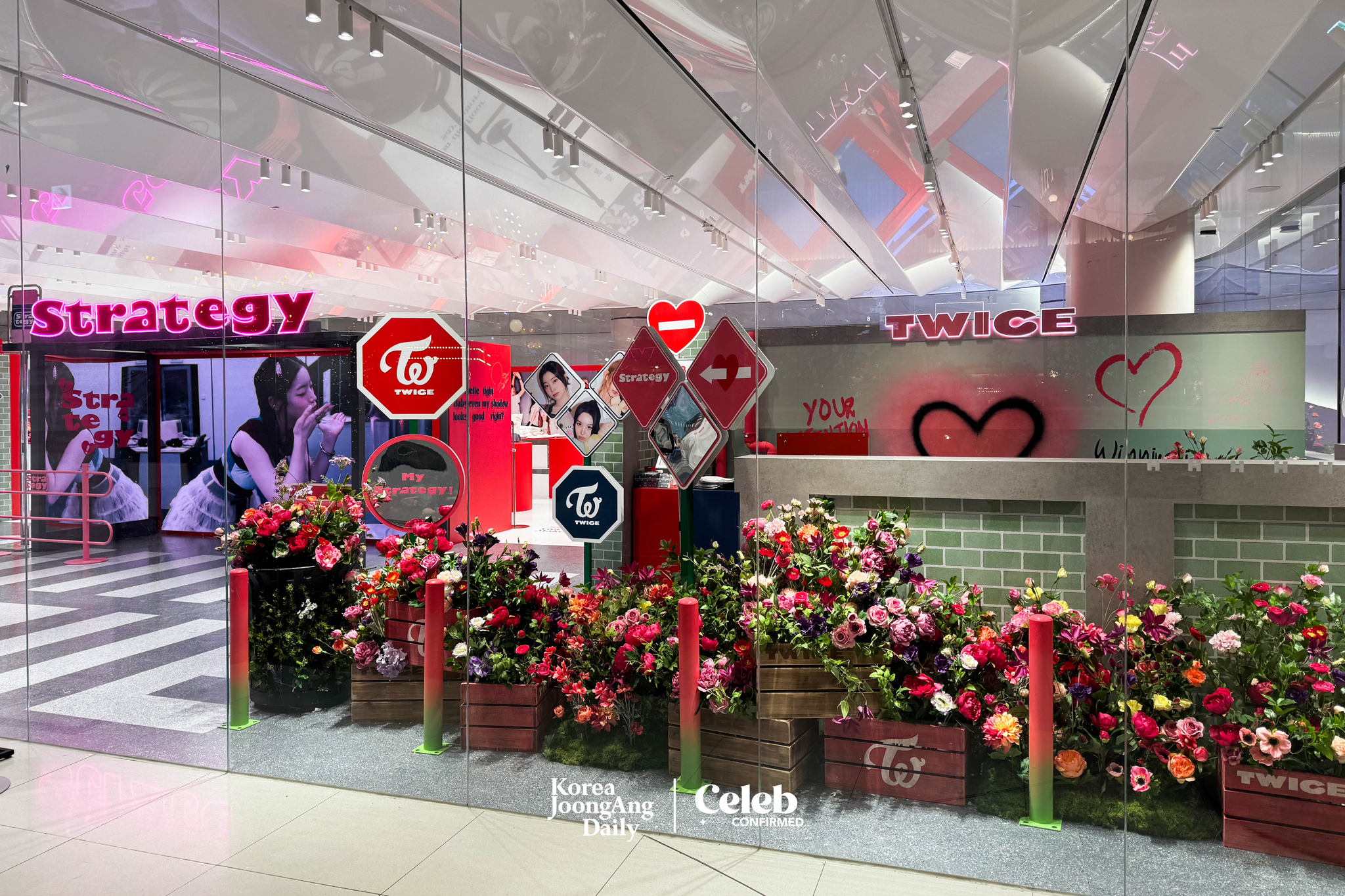 The "TWICE STRATEGY POP-UP STORE" at The Hyundai Seoul, in western Seoul. [DANIELA GONZALEZ PEREZ]