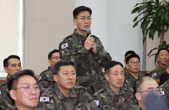 Brig. Gen. Kim Dae-woo, chief of the Defense Counterintelligence Command’s investigation unit, speaks in a parliamentary defense committee meeting at the National Assembly in Yeouido, western Seoul, on Tuesday. [YONHAP]