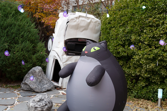Outdoor area of Nexon's Supervive ″game lounge″ pop-up in Seongdong District, eastern Seoul [CHO YONG-JUN]