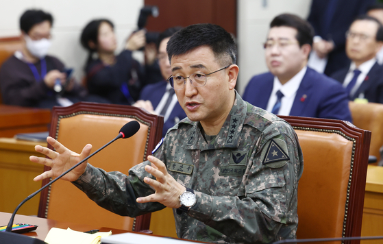 Army Chief of Staff Gen. Park An-su speaks during a committee meeting at the National Assembly in Yeouido, western Seoul, on Tuesday. [NEWS1]