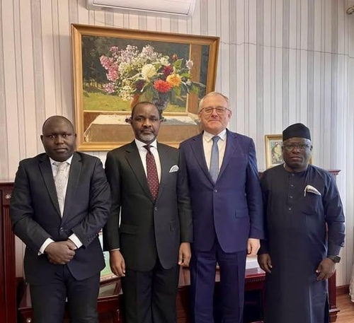 Russian Ambassador to North Korea Alexandr Matsegora, second from right, meeting with Patrick Imodu Imologhome second from left, Nigeria's charge d'affaires, in Pyongyang, in this screen capture of the Facebook page of the Russian Embassy in North Korea. [SCREEN CAPTURE]