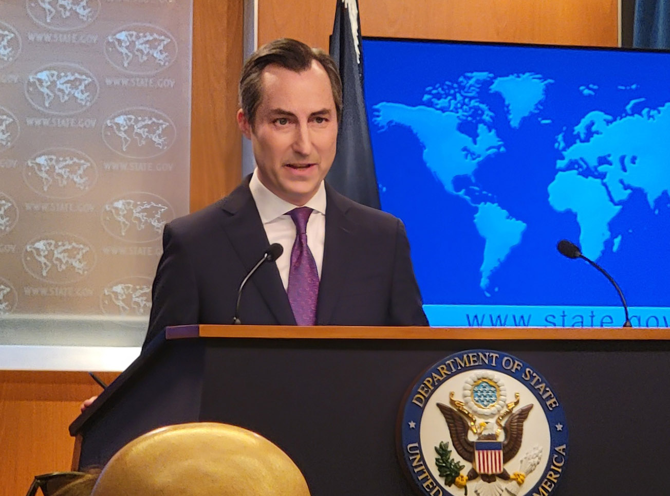 State Department spokesperson Matthew Miller speaks during a press briefing at the department in Washington. [YONHAP]