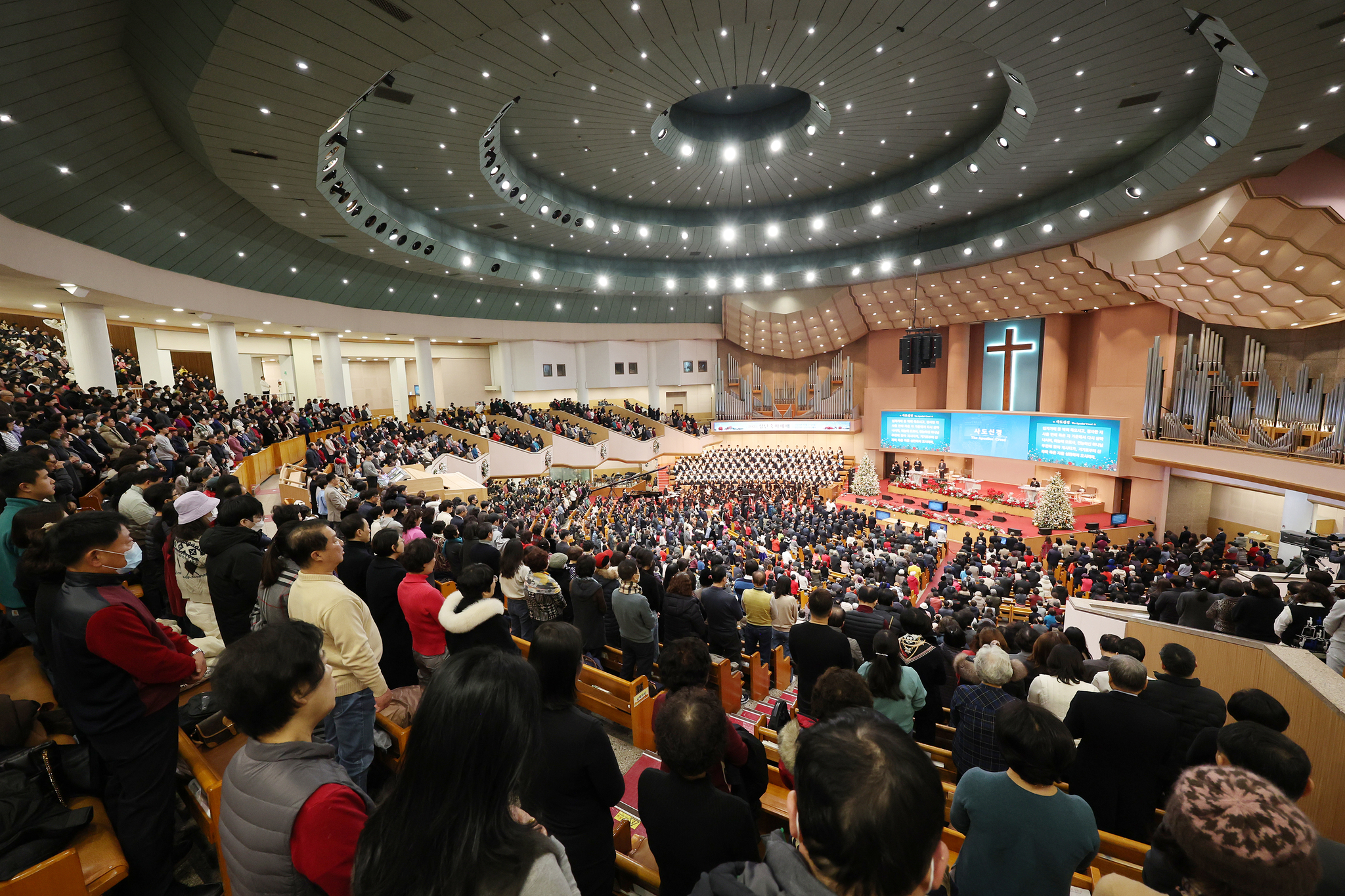 The Yoido Full Gospel Church in western Seoul holds its annual Christmas service on Dec. 25, 2023. [YONHAP]