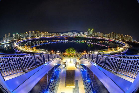 Sejong Light Festival takes place at Geumgang Pedestrian Bridge and its surrounding areas. [SEJONG LIGHT FESTIVAL]