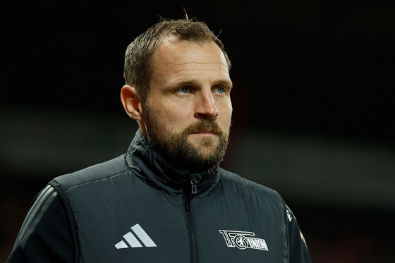 Bo Svensson, then-Union Berlin manager, arrives for a Bundesliga match against SC Freiburg in Berlin, Germany on Nov. 8. [AFP/YONHAP] 