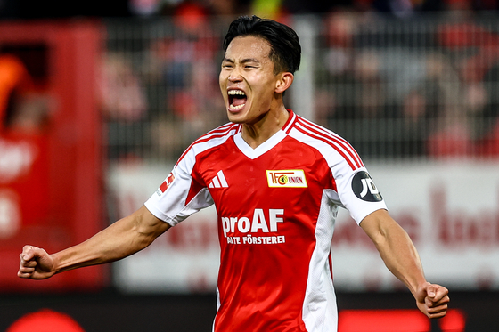 Union Berlin midfielder Jeong Woo-yeong celebrates scoring during a Bundesliga match against Bayer 04 Leverkusen in Berlin, Germany on Nov. 30. [EPA/YONHAP] 