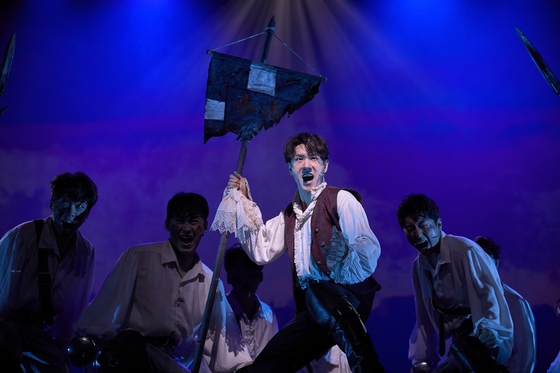 A scene from the musical "Cyrano," currently being staged at the Seoul Arts Center, southern Seoul. [RG COMPANY, CJ ENM] 