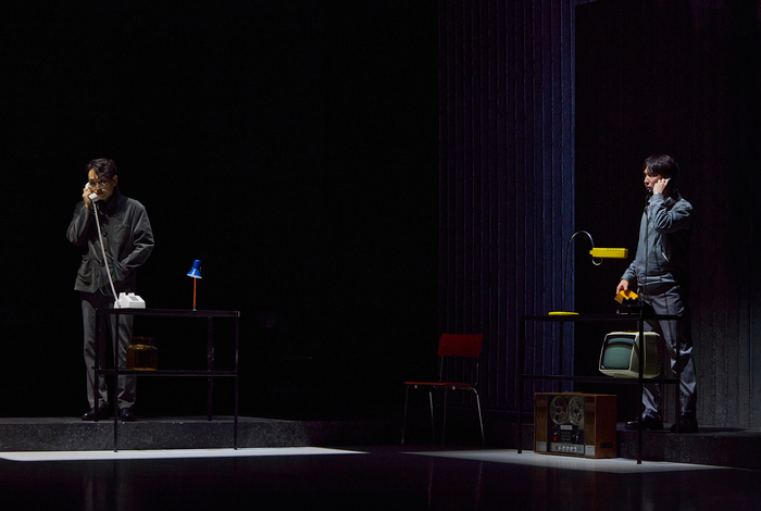 A scene from “The Lives of Others,” directed by Song Sang-gyu, is being staged at the LG Arts Center Seoul in Gangseo District, western. [PROJECT GROUP ILDA] 