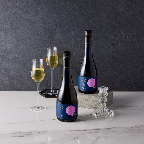 Traditional Korean premium liquor Cheongmyeongju [DAEDONGYEOJUDO] 