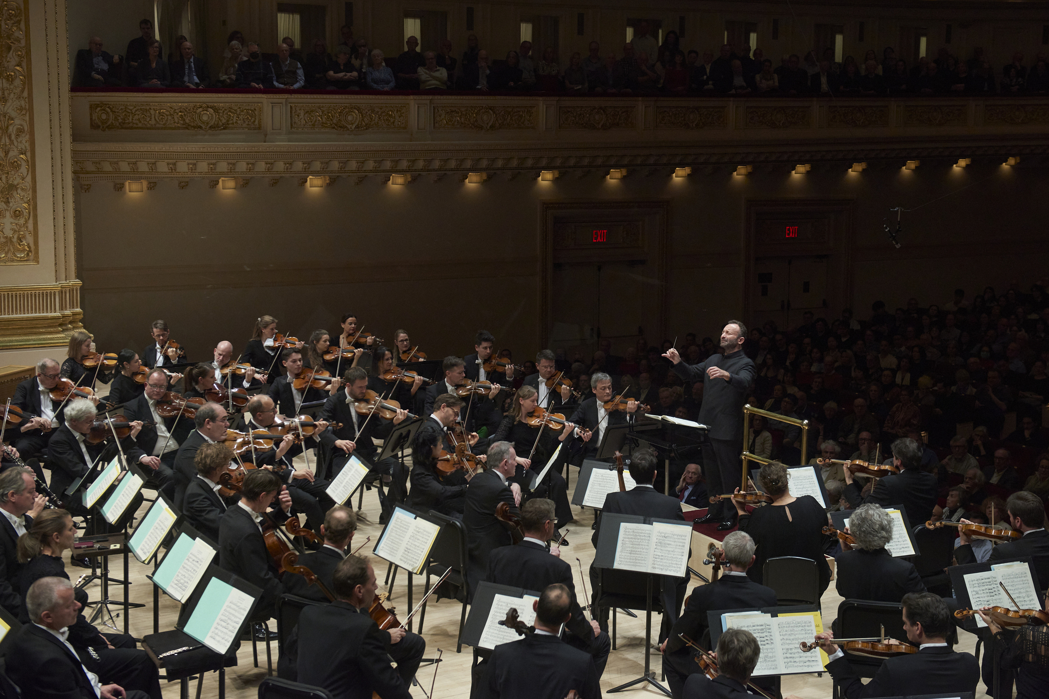 This image released by Carnegie Hall shows Kirill Petrenko, chief conductor of the Berlin Philharmonic, leading the orchestra at Carnegie Hall on Nov. 17, 2024, in New York. [AP/YONHAP]