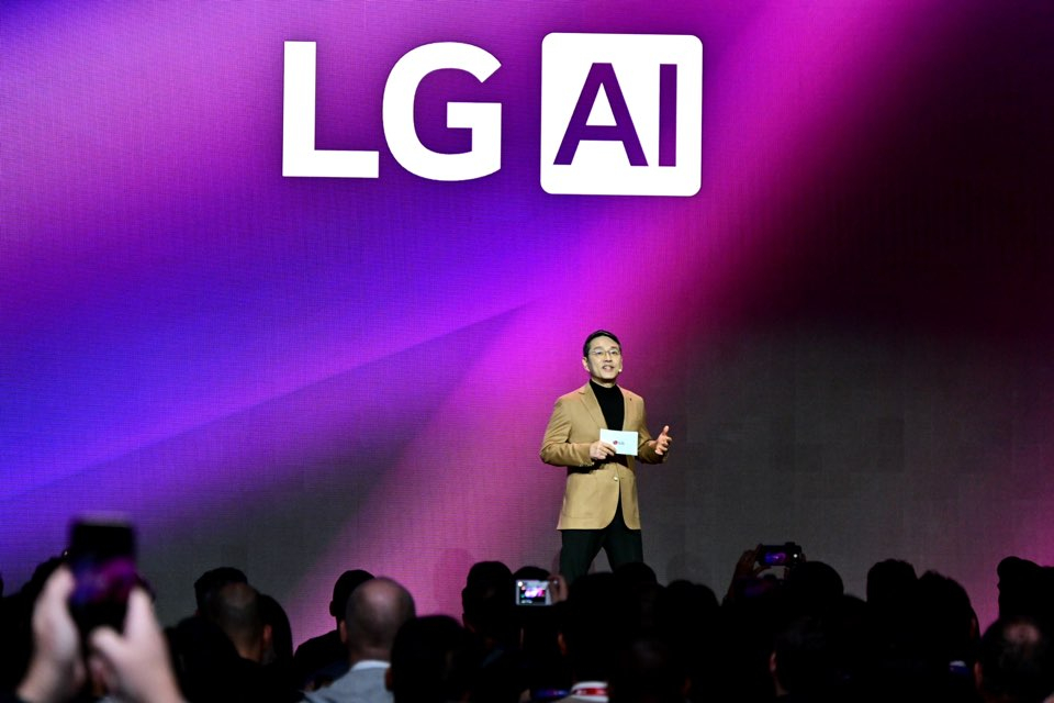LG Electronics CEO William Cho speaks at a press conference held at CES 2025 in Las Vegas on Monday. [LG ELECTRONICS]
