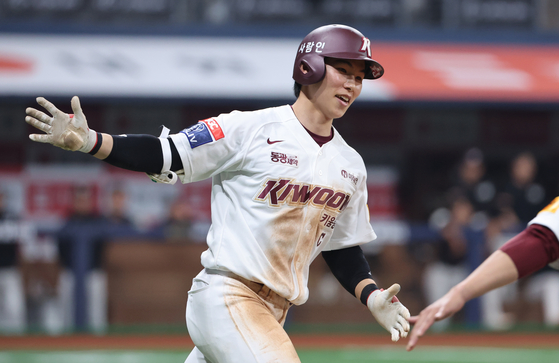 The Kiwoom Heroes' Kim Hye-seong celebrates during a KBO game against the Hanwha Eagles at Gocheok Sky Dome in western Seoul on April 7, 2024. [YONHAP] 