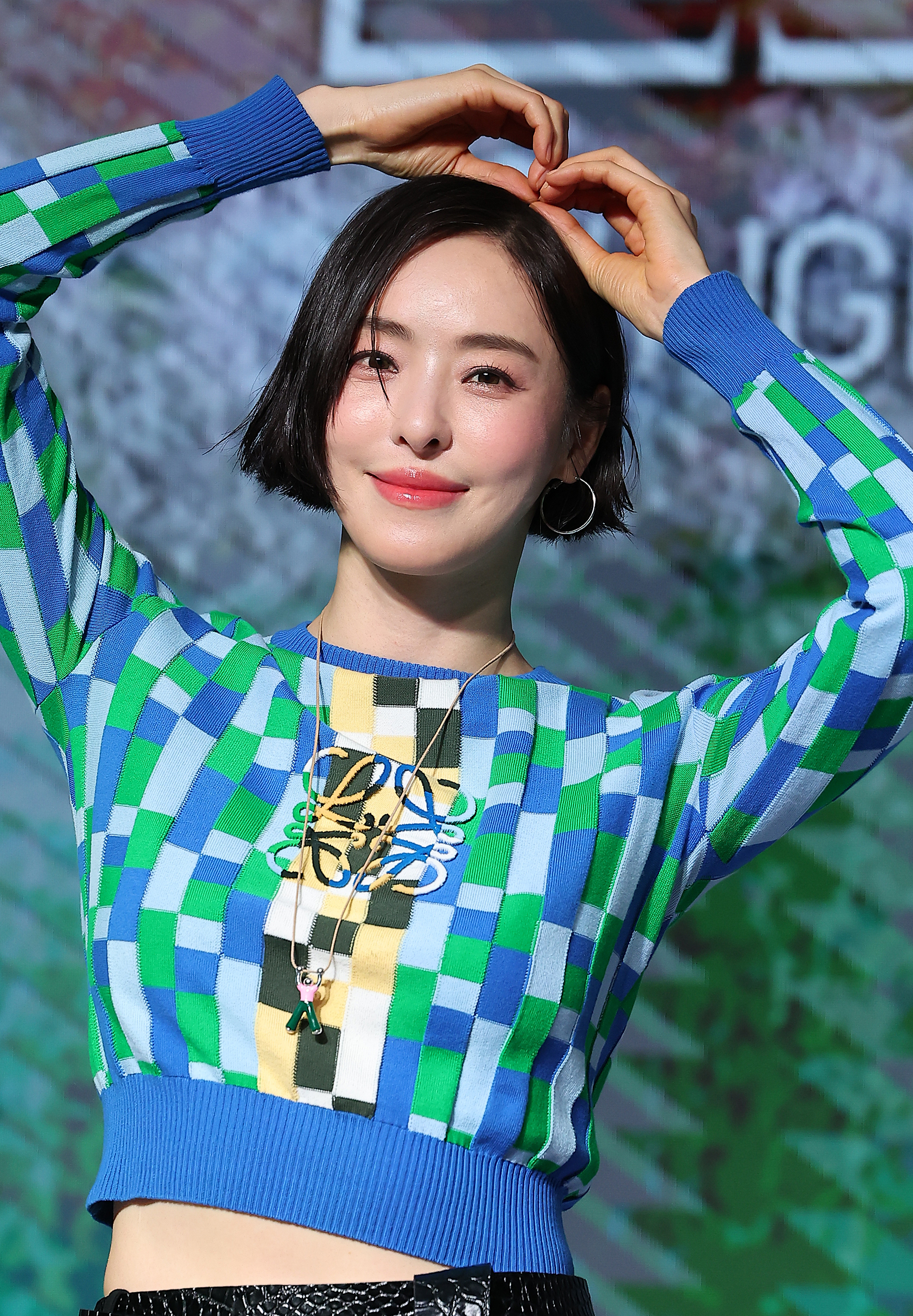 Lee Da-hee poses for photos at a press conference held on Jan. 8 at Hotel Naru Seoul MGallery in Mapo District, western Seoul. [NEWS1]