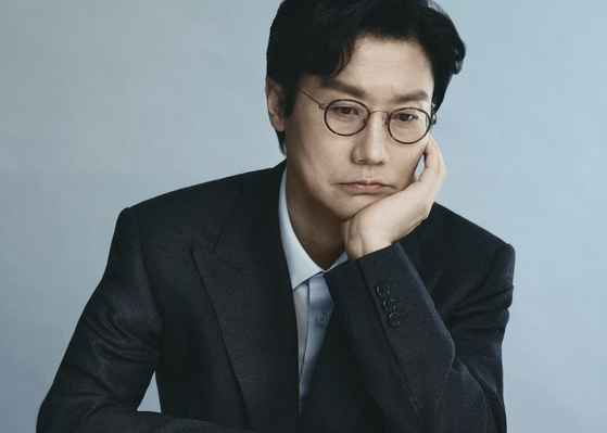 Director Hwang Dong-hyuk of Netflix's series "Squid Game" (2021-) [NETFLIX]