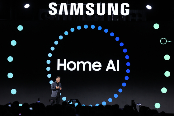 Samsung Electronics CEO and Vice Chairman Han Jong-hee speaks during a press conference held ahead of CES 2025 in Nevada on Jan. 6. [NEWS1]
