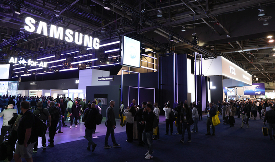 Samsung Electronics' booth is set up next to TCL's at CES 2025 in Las Vegas on Jan. 7. [NEWS1]