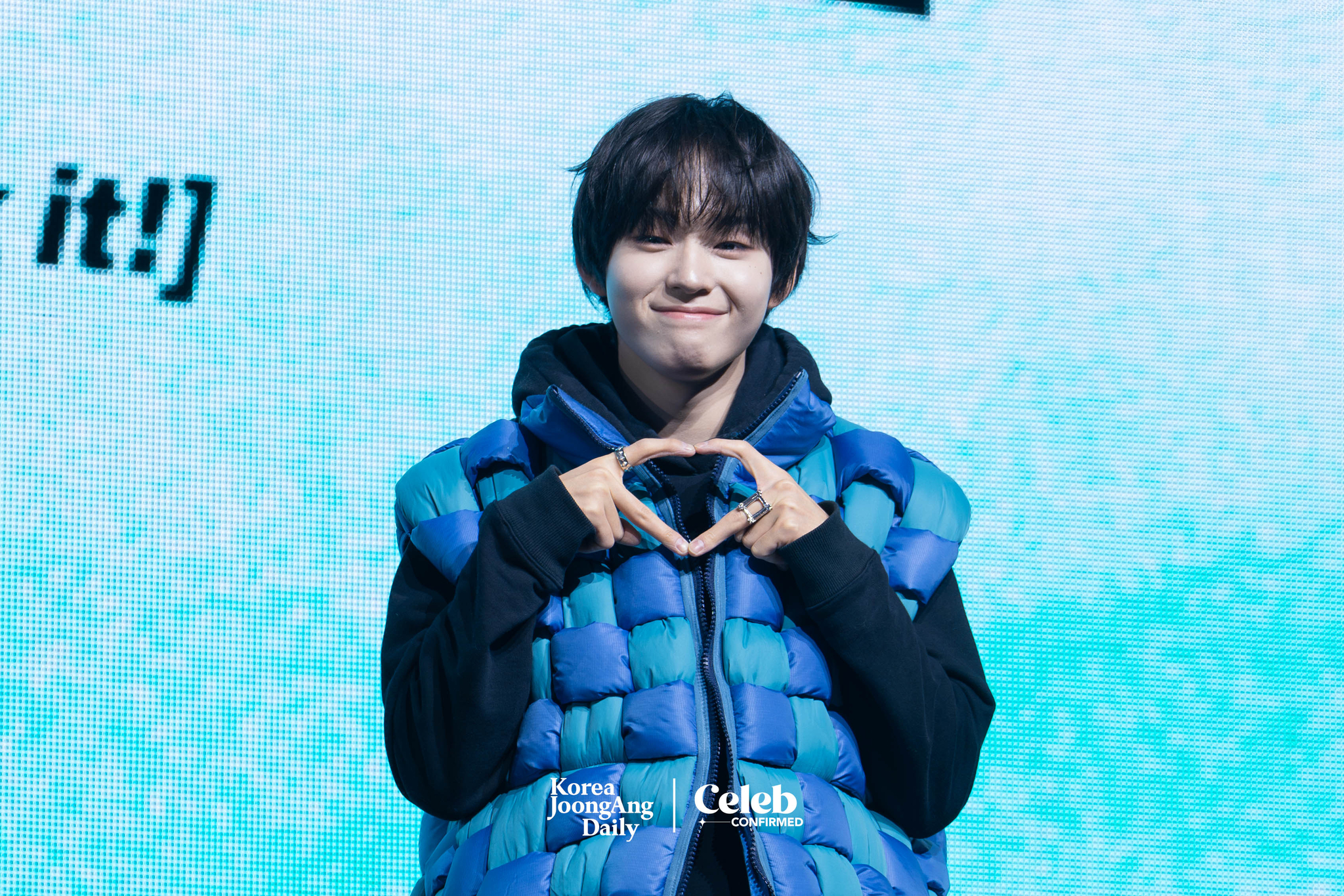 KickFlip's Keiju poses for photos during a showcase held on Jan. 20 at Yes24 Live Hall in eastern Seoul for the release of its first EP “Flip it, Kick it!” [DANIELA GONZALEZ PEREZ]