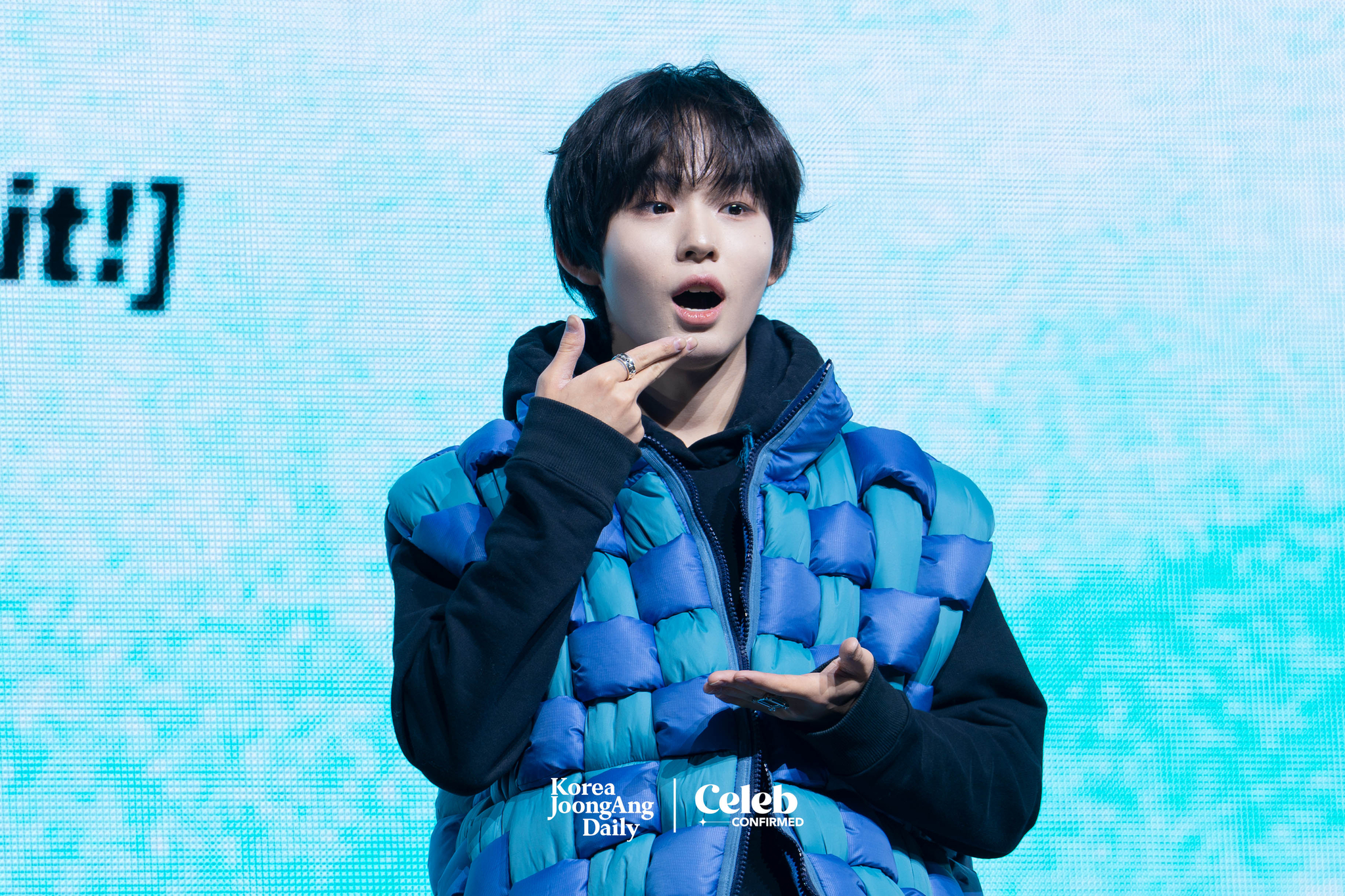 KickFlip's Keiju poses for photos during a showcase held on Jan. 20 at Yes24 Live Hall in eastern Seoul for the release of its first EP “Flip it, Kick it!” [ [DANIELA GONZALEZ PEREZ]