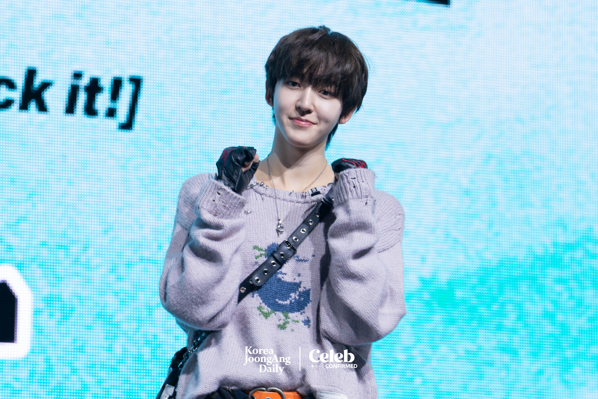 KickFlip's Donghyeon poses for photos during a showcase held on Jan. 20 at Yes24 Live Hall in eastern Seoul for the release of its first EP “Flip it, Kick it!” [DANIELA GONZALEZ PEREZ]